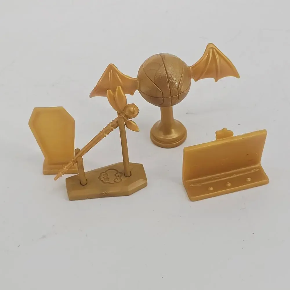 Lot of 4 Monster High High School playset Goldtone Accesories casketball trophy